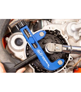 TOOL CLUTCH HOLDER
