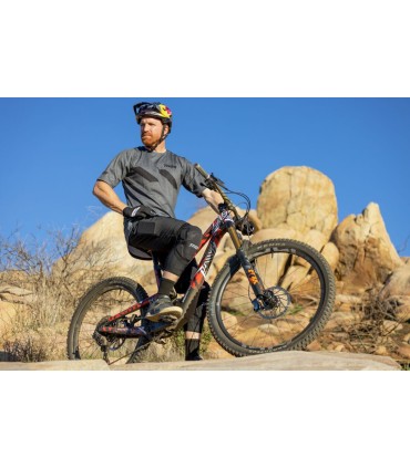 SHORT MTB ASSIST BK 32