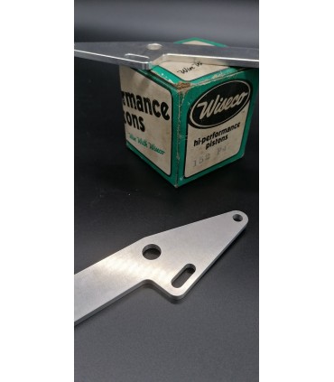 patte de fixation maitre cylindre pour 4lo