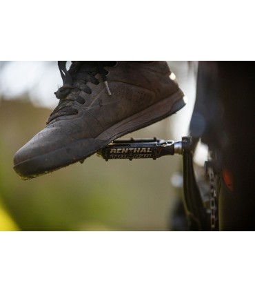 REVO-F FLAT PEDAL BK