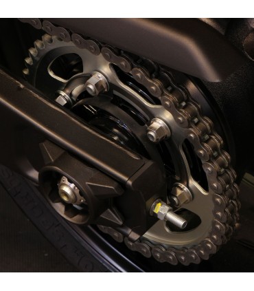 NUT REAR AXLE 24X1.5 TIT