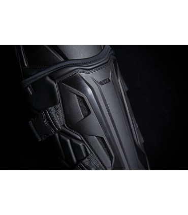 KNEE FIELD ARMOR3 BK L/XL