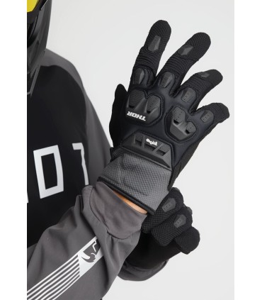 GLOVE TERRAIN BLACK/CHARCOAL 2