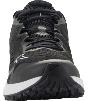 SHOE METAROAD V2 BLK/WHT 5.5